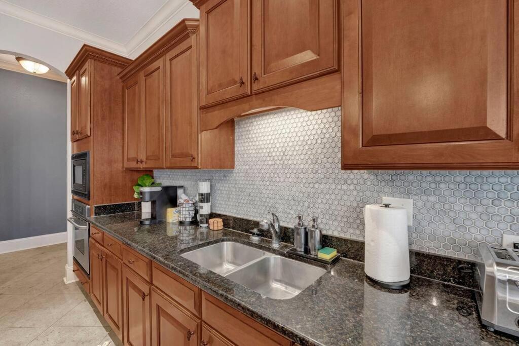 Luxury Home With Outdoor Patio And Game Room Μέμφις Εξωτερικό φωτογραφία
